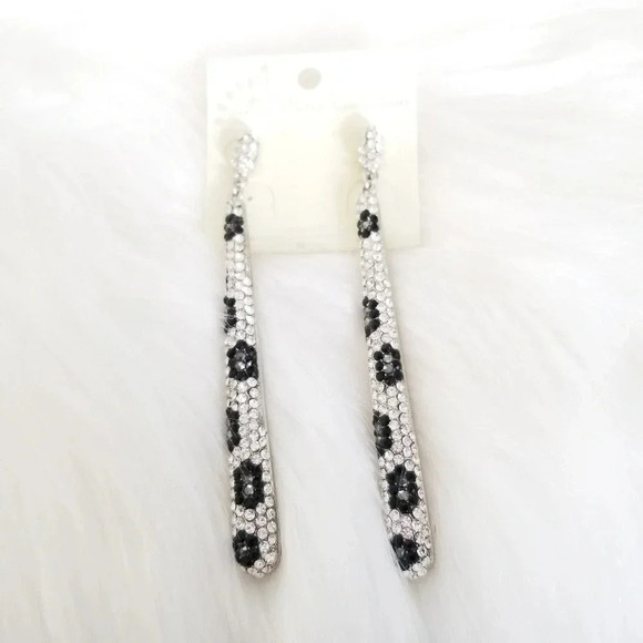 Leapord earrings - Picture 1 of 3